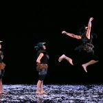 « Dis, à quoi tu danses ? »