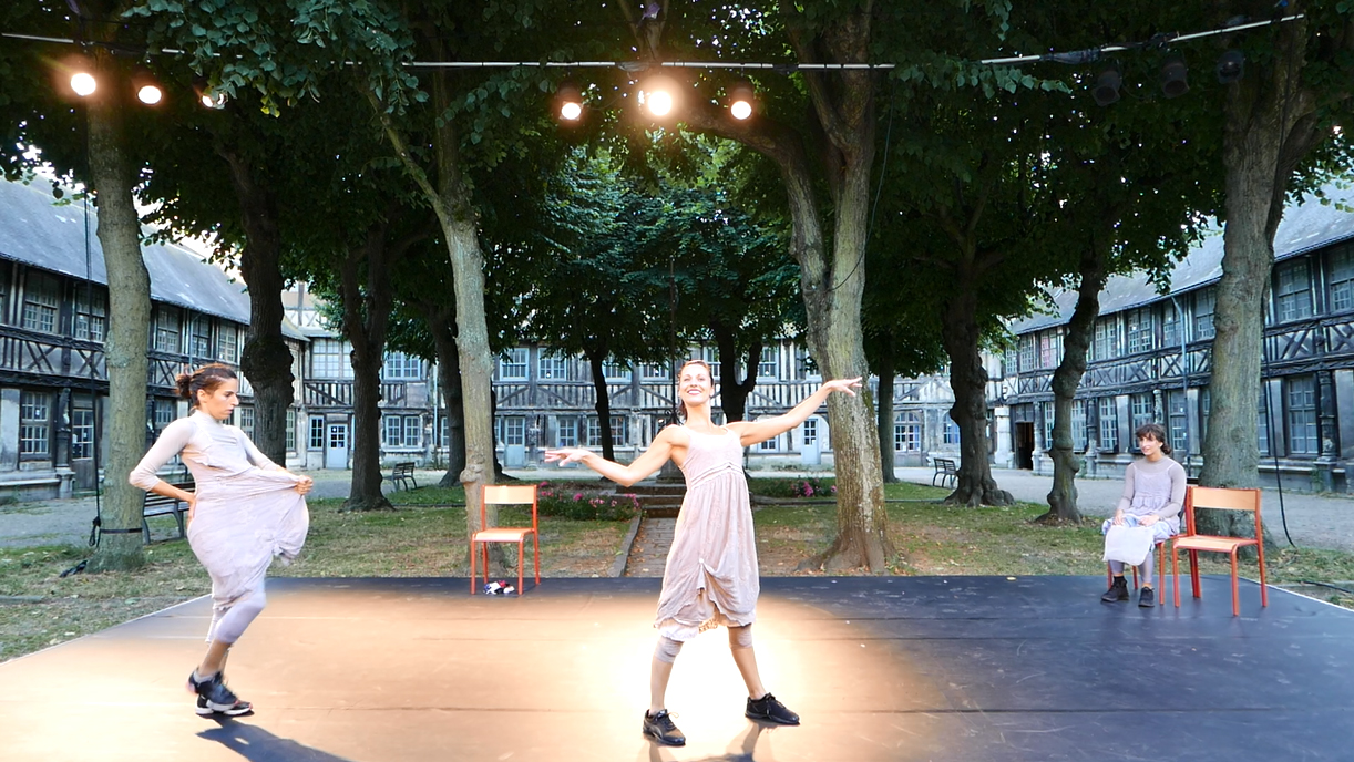 "Aspect(s) de Femmes" / "Je me sens bien"